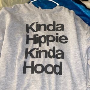 Kinda Hippie Kinda Hood Women’s 2XL gray sweatshirt